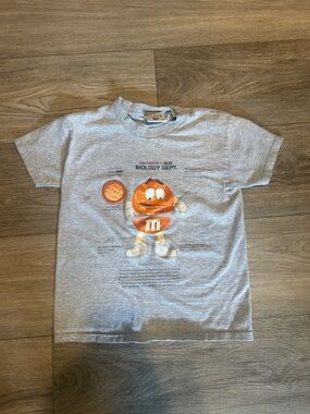 M&M'S Vintage Gray Short-Sleeve Tee with Orange M&M Graphic Size S